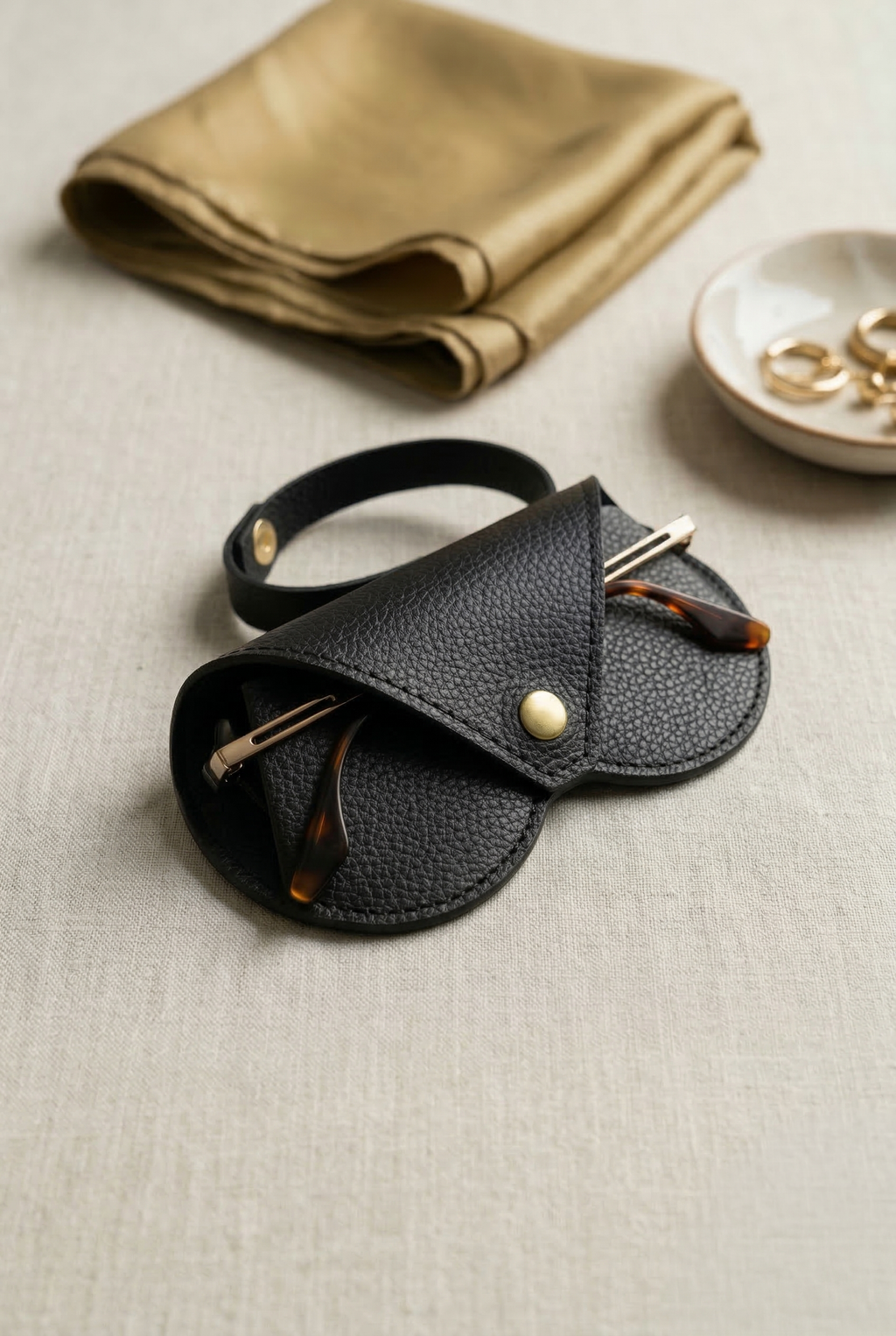 Deri Askılı Gözlük Kılıfı